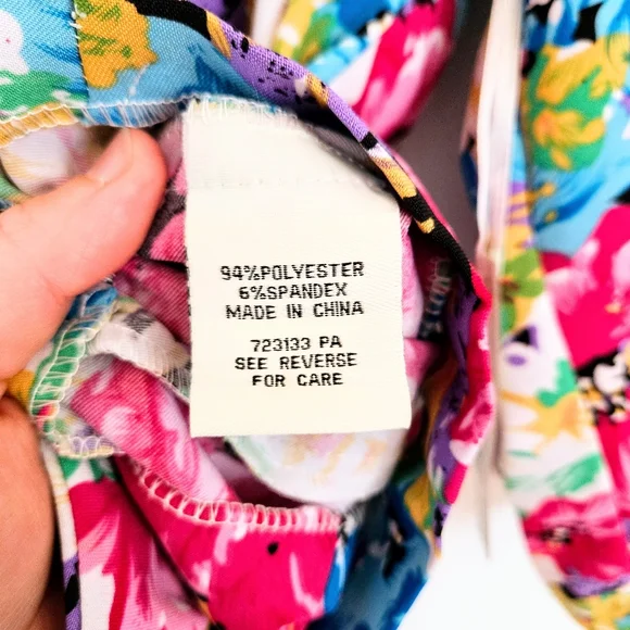 5/$30 NWT SpaceGirlz Bright Floral Stretchy Cropped Business Casual Blazer Sz M - Picture 2 of 9